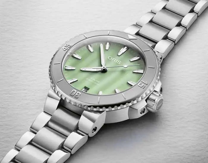 Oris Aquis Date 01 733 7770 4157-07 8 18 05P
