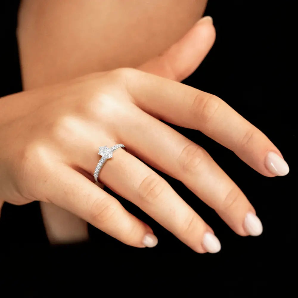 Kohinoor Theia laboratoriotimanttisormus 0,62 ct 033-461V-62L Kohinoor