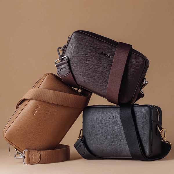 Aarni iso olkalaukku hirvennahka tummanruskea/kulta