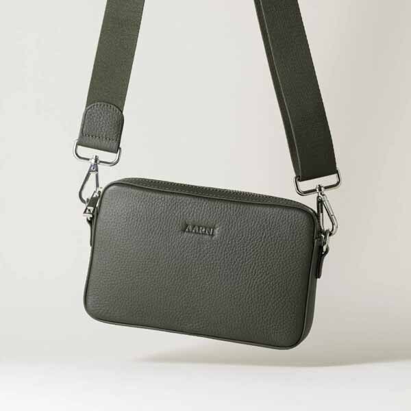 Aarni olkalaukku hirvennahka oliivi/hopea