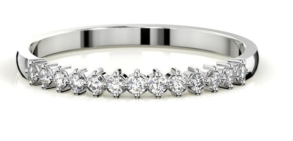 Festive Frida Timanttisormus 0,13 ct valkokulta
