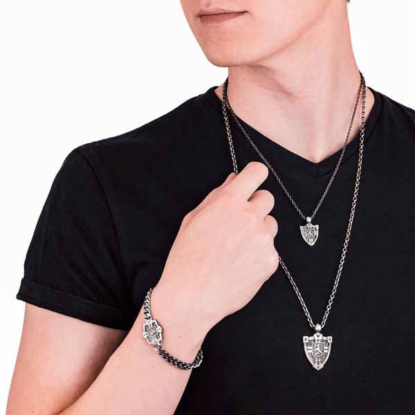 Lumoava 1917 riipus pieni L56209000000