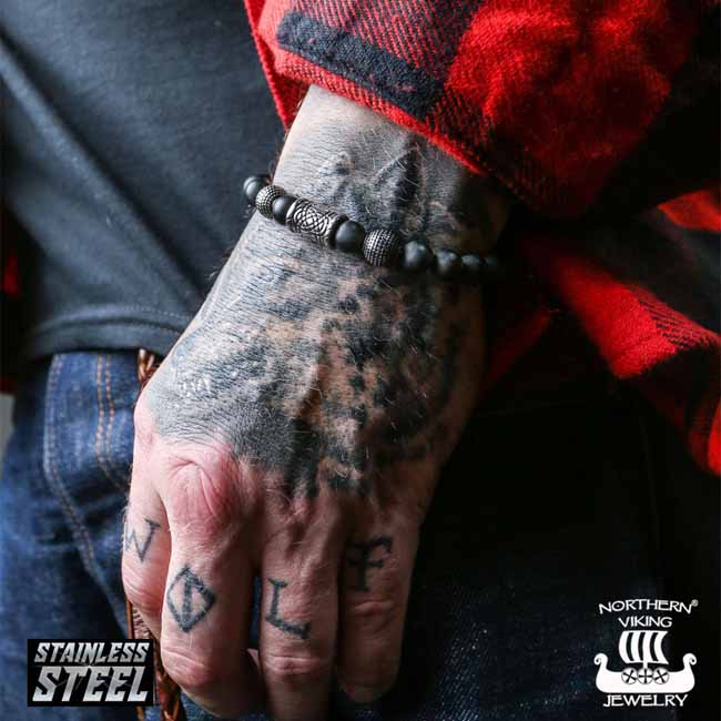 Northern Viking Jewelry Blackstone Knotwork rannekoru NVJRA005