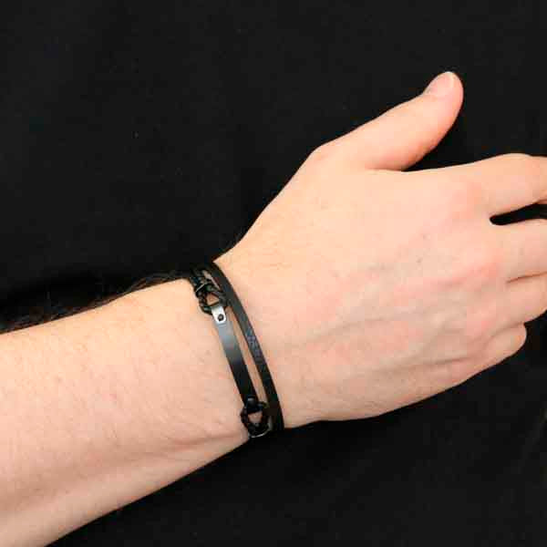 Musta nahkarannekoru mustalla teräslaatalla SSLB-122Bmusta