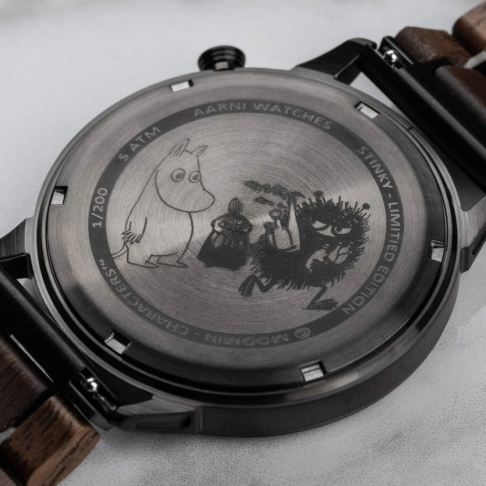 Aarni x Moomin Haisuli Limited Edition – kuvitettu takakansi