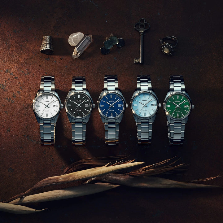 Casio Timeless UTP-1302PD-7AVEF – Casion sarjakuva muiden mallien kanssa