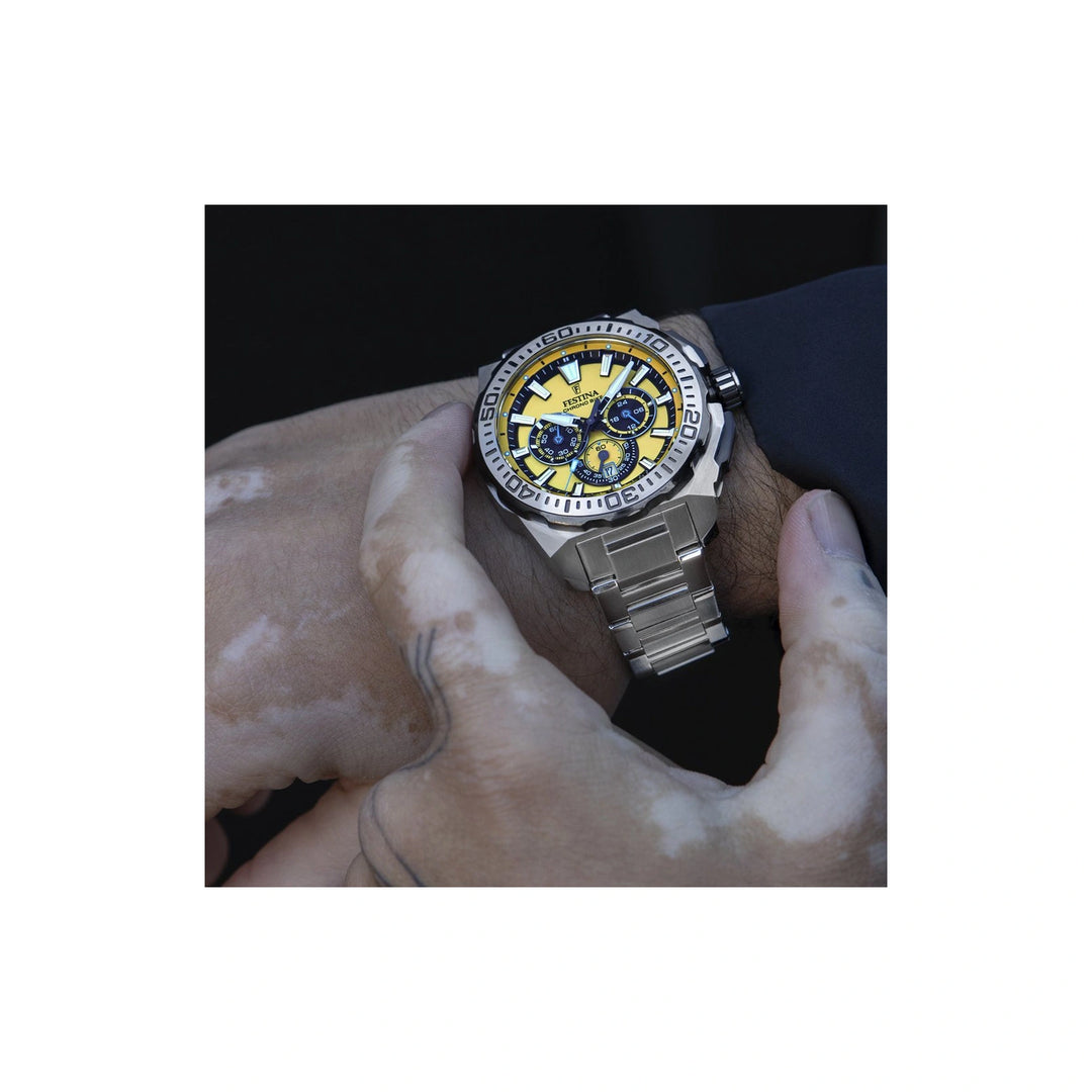 Festina Chrono Bike F20724/4 – kellotaulun lähikuva