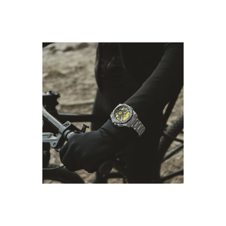 Festina Chrono Bike F20724/4 – kello ranteessa