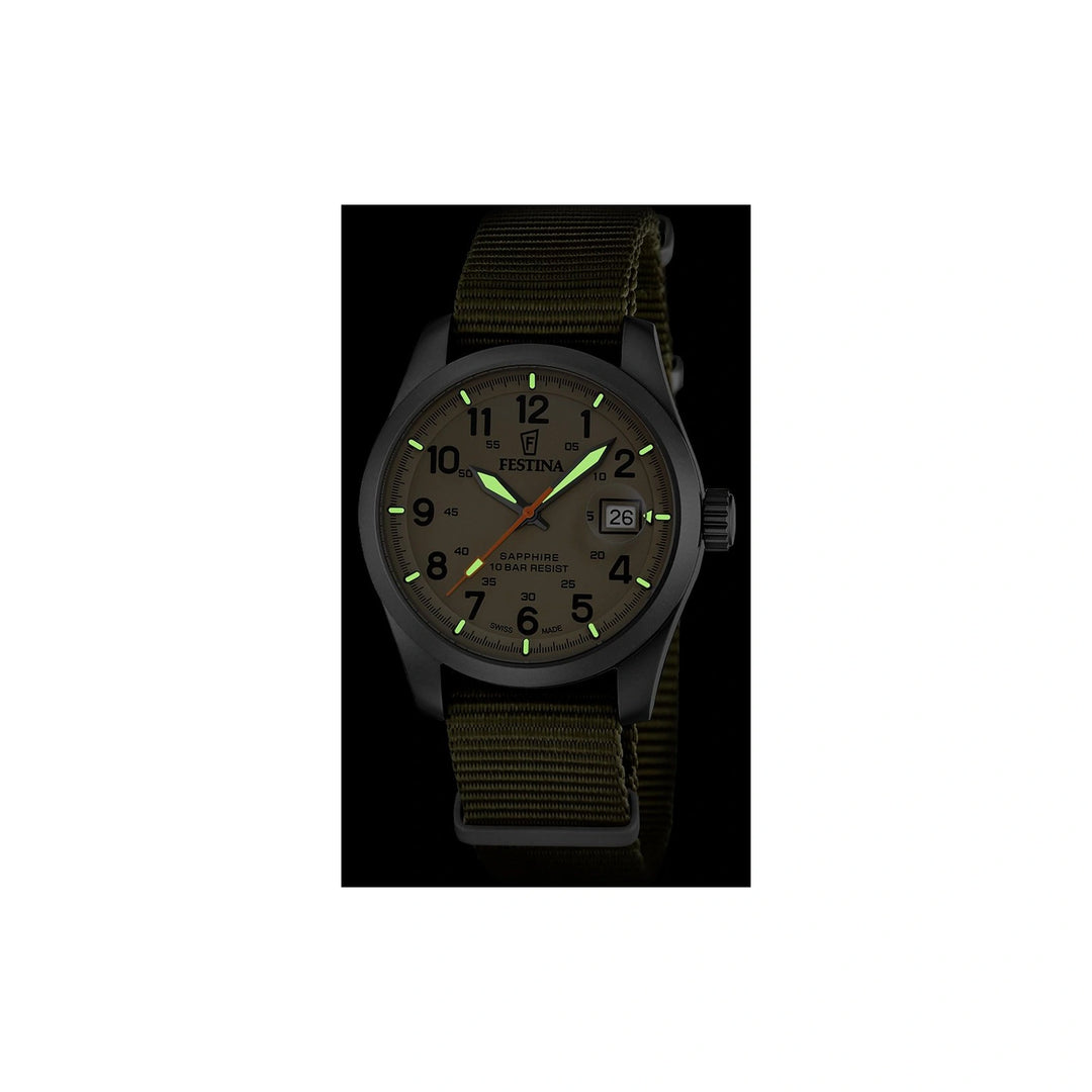 Festina Swiss Made Field F20082/1 – kellotaulun näkyvyys pimeässä