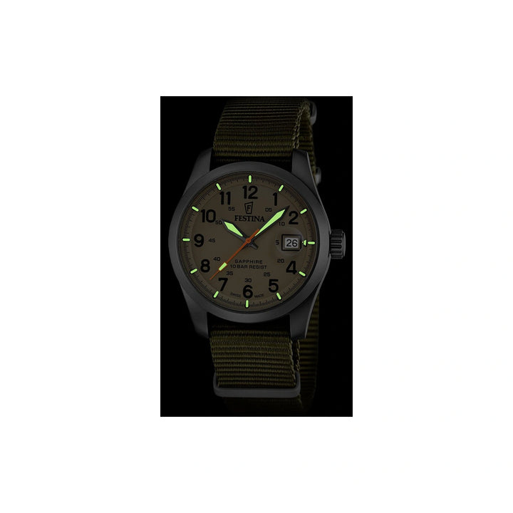 Festina Swiss Made Field F20082/1 – kellotaulun näkyvyys pimeässä