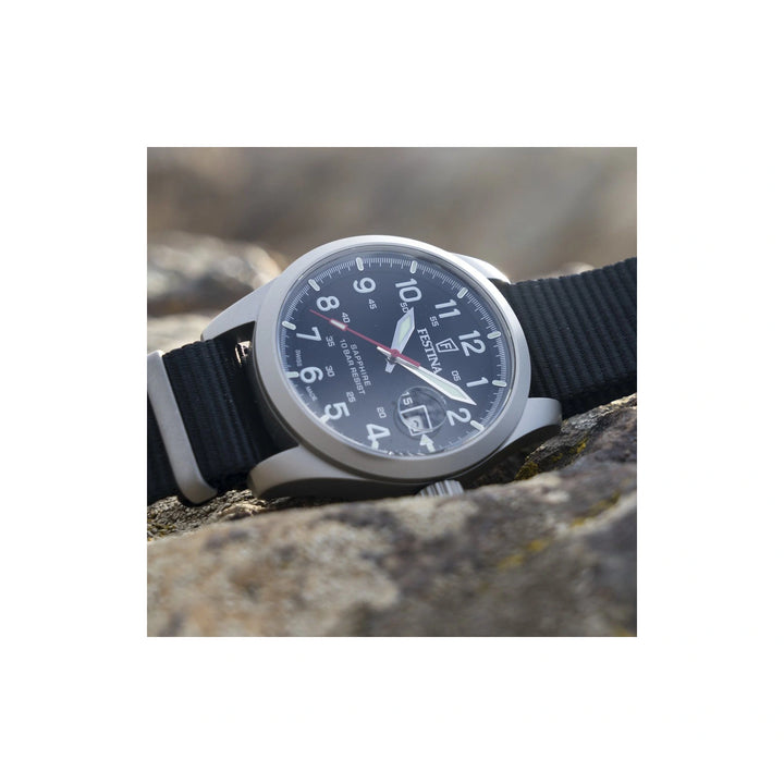 Festina Swiss Made Field F20082/3 – kellotaulun lähikuva
