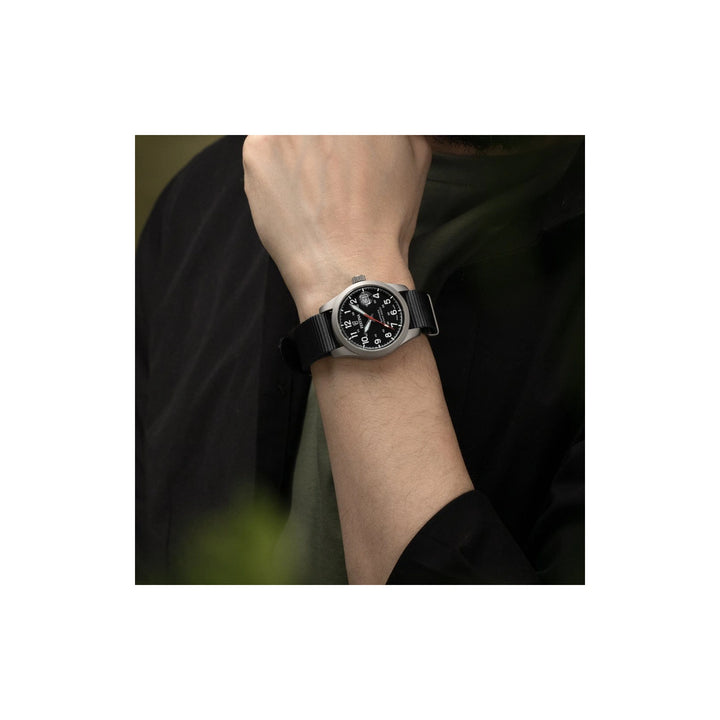 Festina Swiss Made Field F20082/3 – kello ranteessa