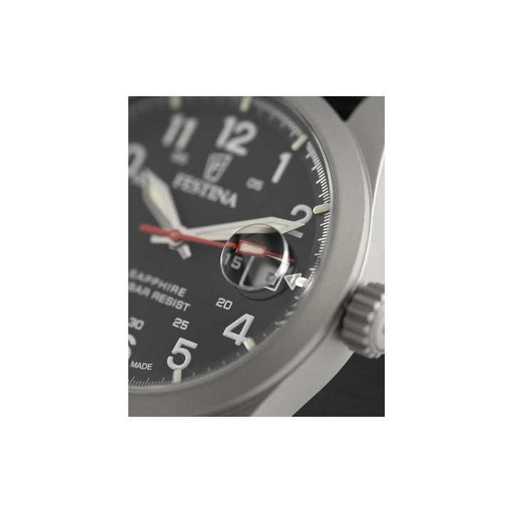 Festina Swiss Made Field F20082/3 – kellotaulun lähikuva