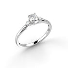 Festive Megan Oval 0,40 ct timanttisormus valkokulta