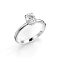 Festive Heidi Hidden Halo Oval 0,60 ct timanttisormus valkokulta