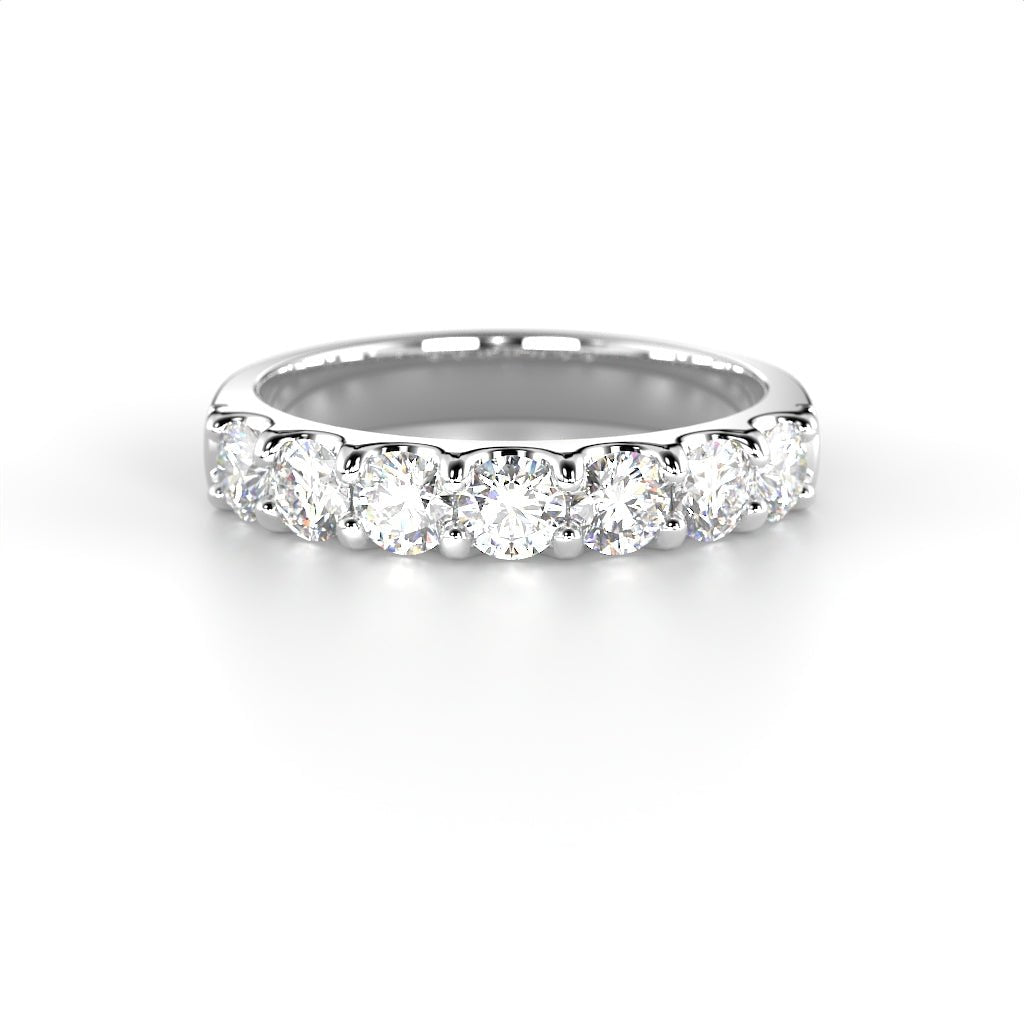 Festive Juliette rivitimanttisormus 0,70 ct valkokulta edestä
