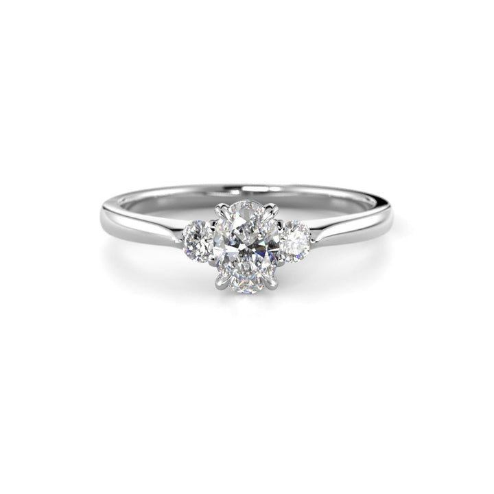 Timanttisormus Megan Oval 0,40 ct - 14k valkokulta