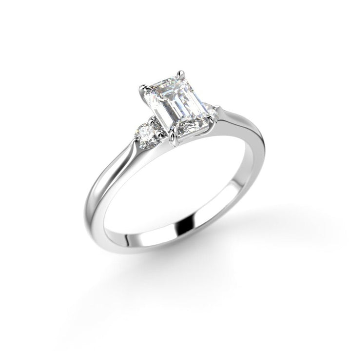 Festive Megan Emerald 0,74 ct timanttisormus valkokulta 745-074 – tuotekuva