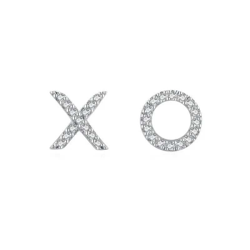 Hopeiset x ja o -korvakorut zirkoneilla Trendi Koru