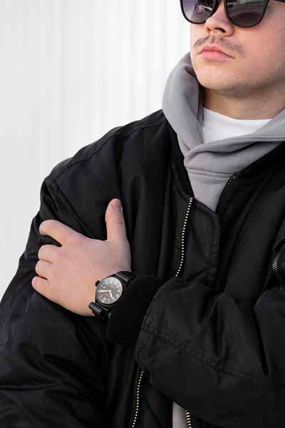 Leijona Hoods Skatta Pitch Black 5030-2570