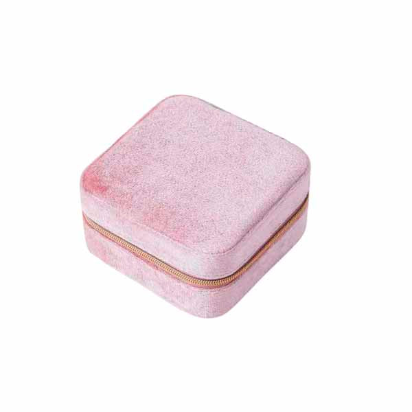 Vaaleanpunainen samettinen korurasia