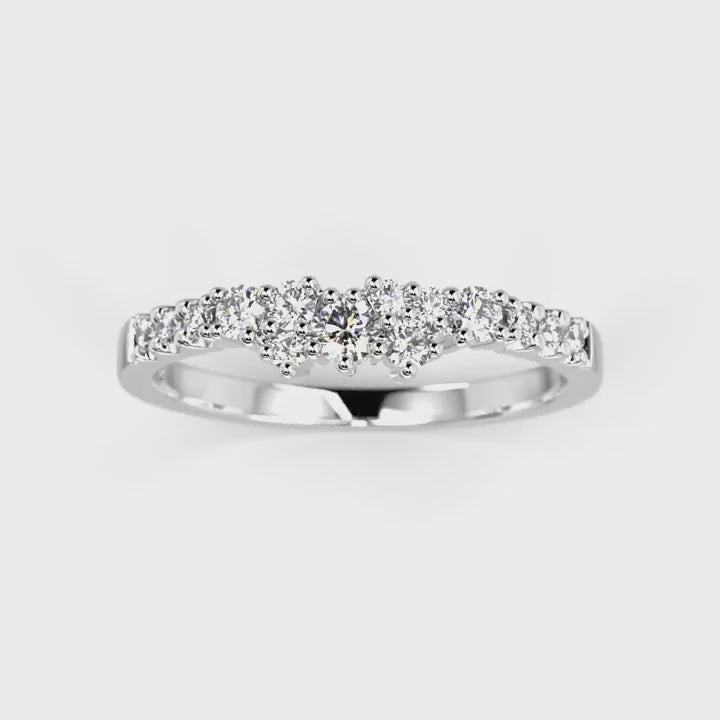 Festive Nadja Side 0,24 ct timanttisormus valkokulta – esittelyvideo