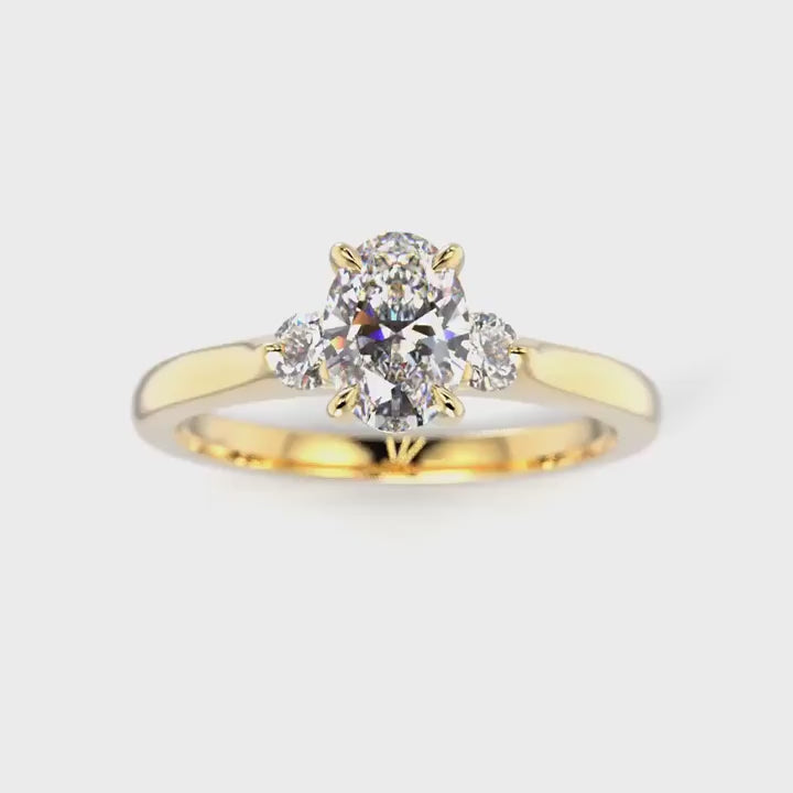 Festive Megan Oval 0,64 ct timanttisormus – pyörivä video