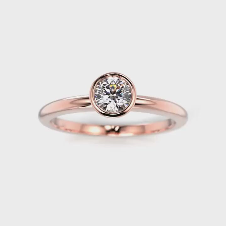 Festive Auréa Bezel 0,30 ct punakulta – pyörivä video
