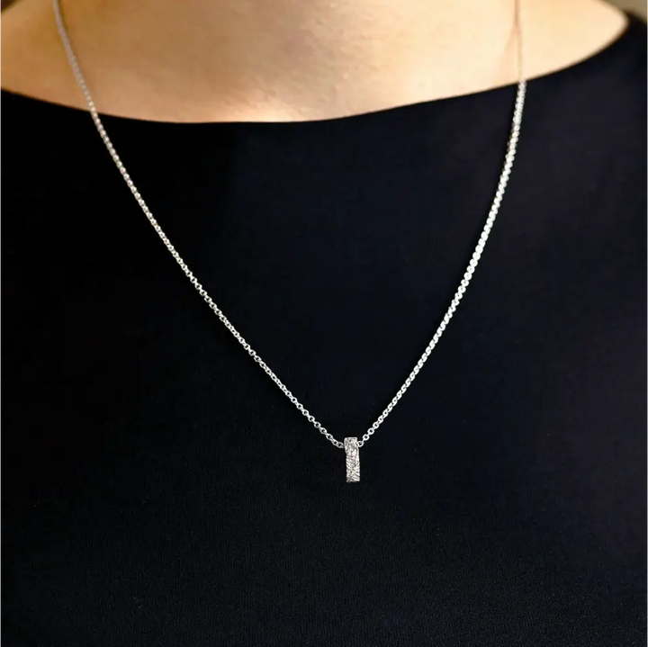 Festive Timanttiriipus Routa 3 mm 0,04 ct Valkokulta 14K Festive