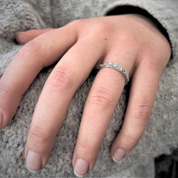 Festive Routa Timanttisormus 0,11 ct / 3,0 mm valkokulta