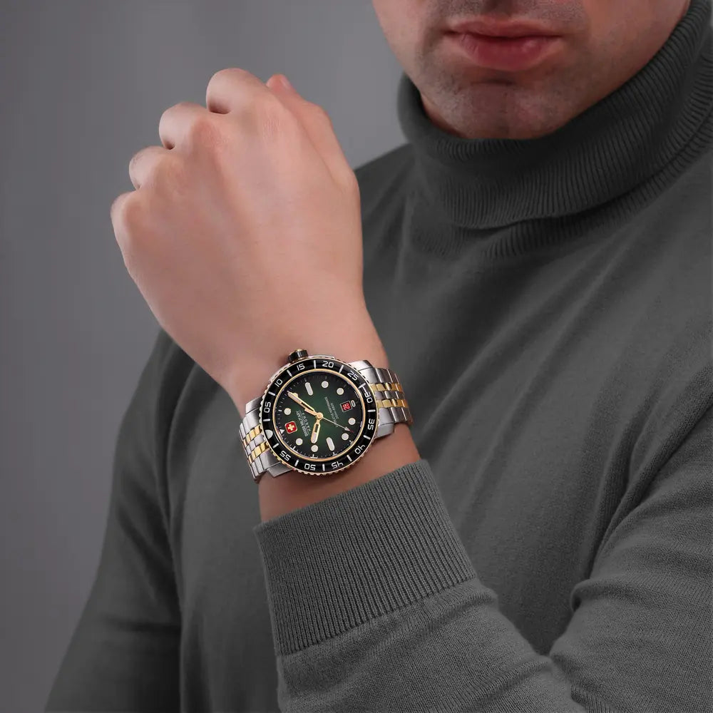 Swiss Military Hanowa Black Marlin Green SMWGH0001761 – kello ranteessa