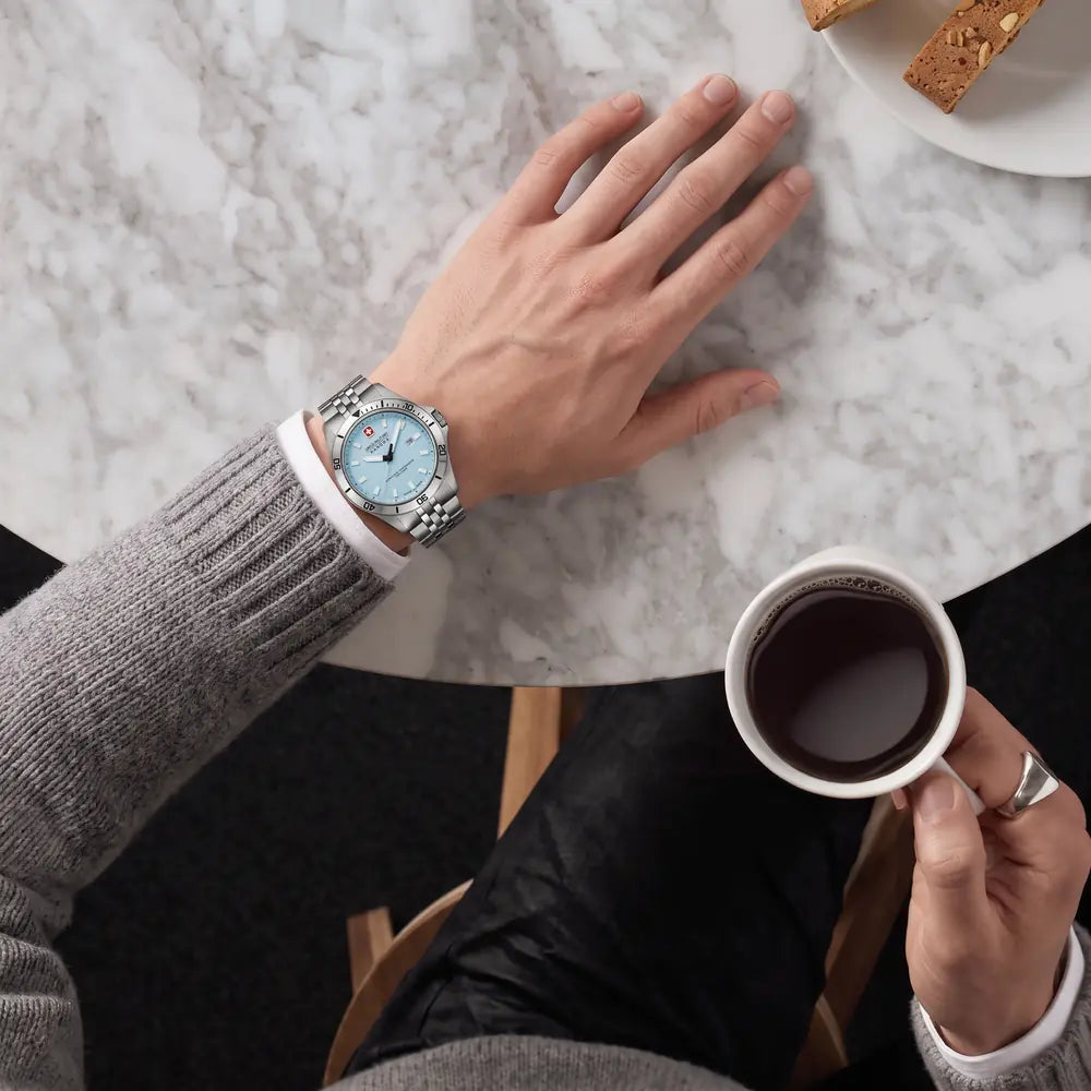 Swiss Military Hanowa Flagship Heritage Ice Blue SMWGH0008503 SMWGH0008503 – kello ranteessa