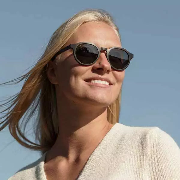 Aarni Riley Eebenpuu aurinkolasit Aarni