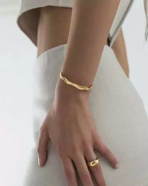 Mockberg Wavy Bolded Cuff Rannekoru Mockberg
