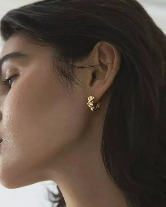 Mockberg Wavy Bolded Small Hoops MB0169 Mockberg
